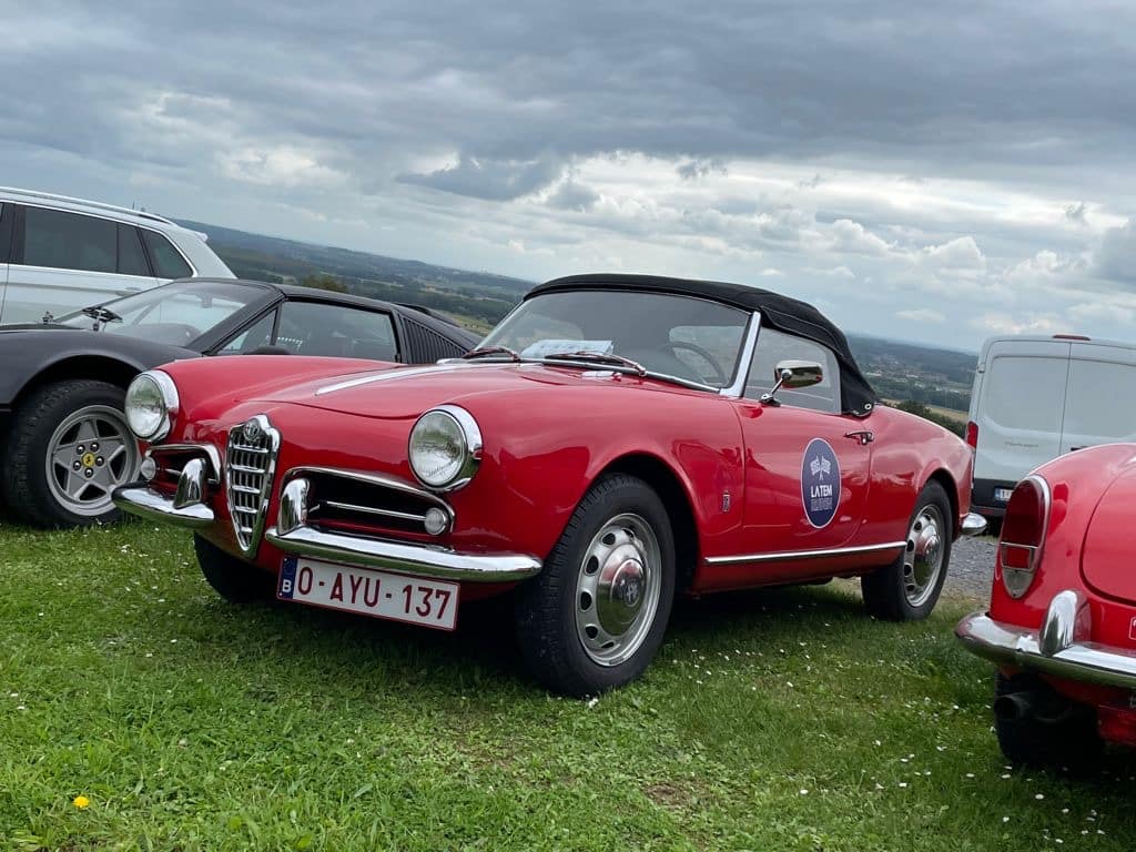 925c70a9-201f-4dd6-8cff-8a6e3eb03b4e